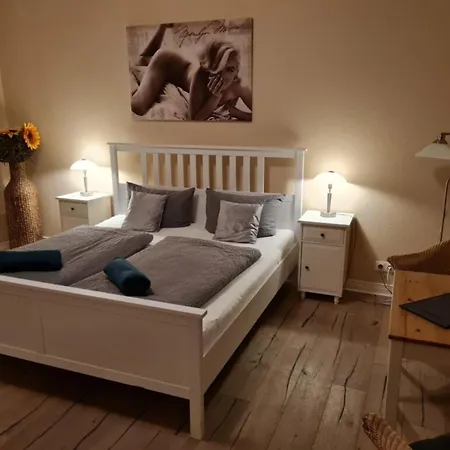 公寓 Gaestehaus Cafe Orth Suite2 *